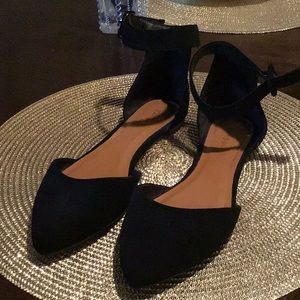 Lola shoetique flats NWT